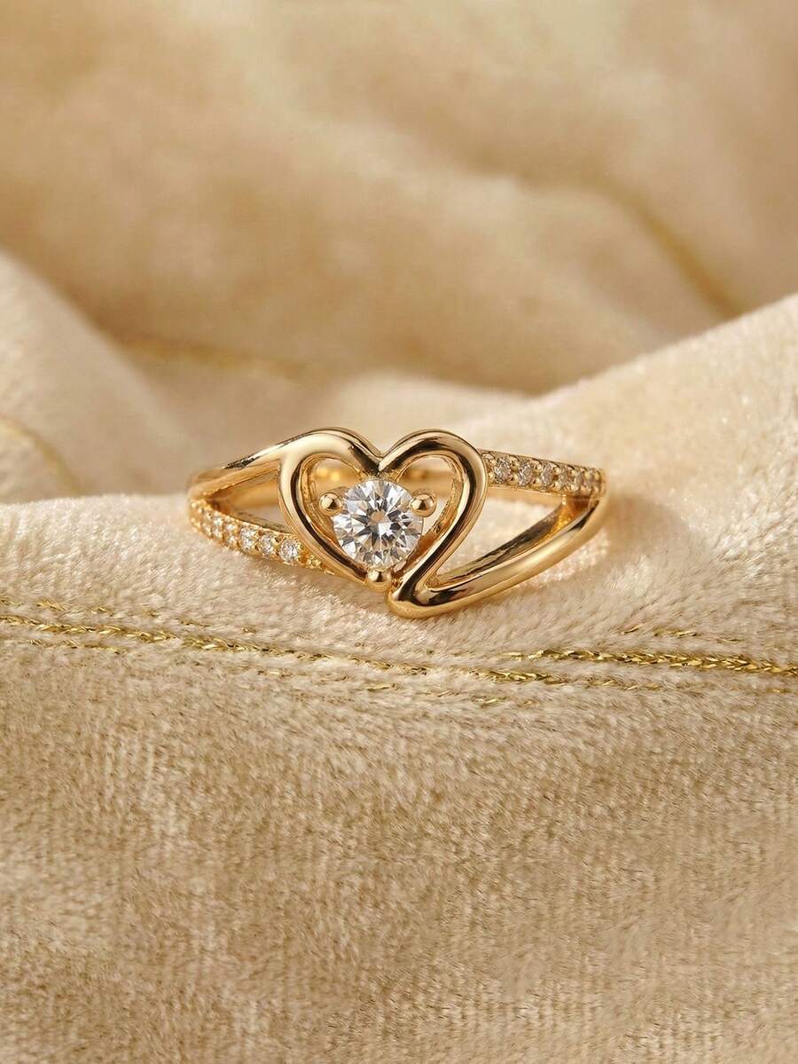 Charlotte – Elegant Ring with Sparkling Cubic Zirconia Heart