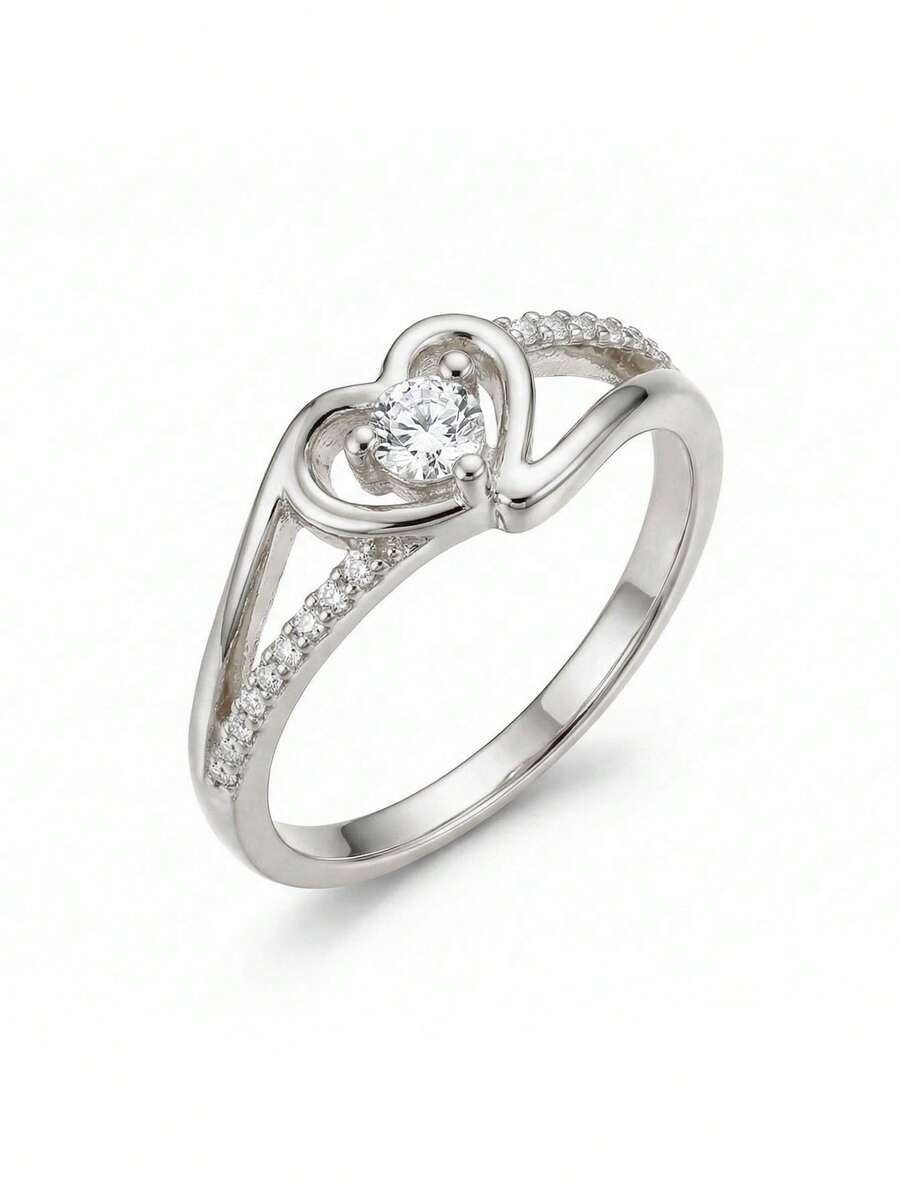 Charlotte – Elegant Ring with Sparkling Cubic Zirconia Heart