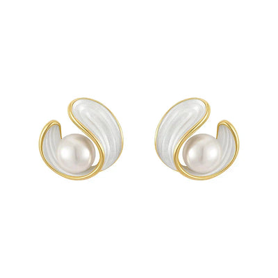 Luxury Earrings with White Opal and Pearls in Gold